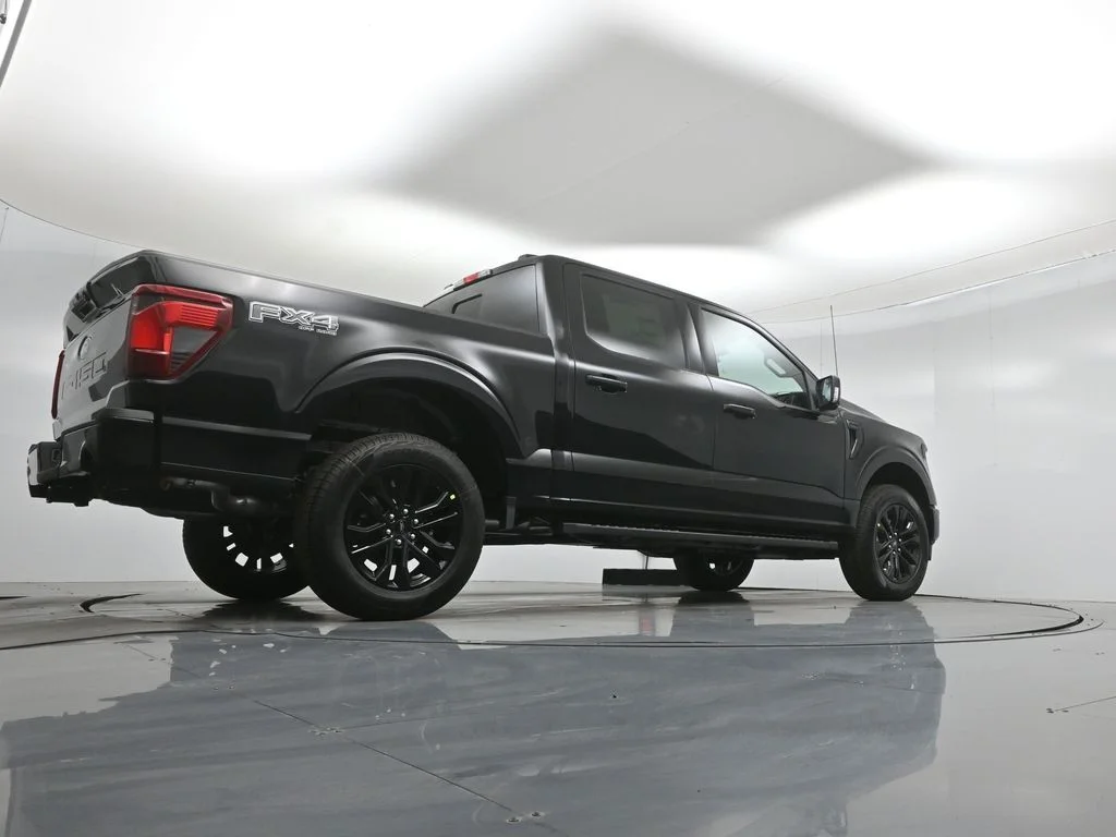 New 2026 Agate Black Metallic Ford XLT image 45