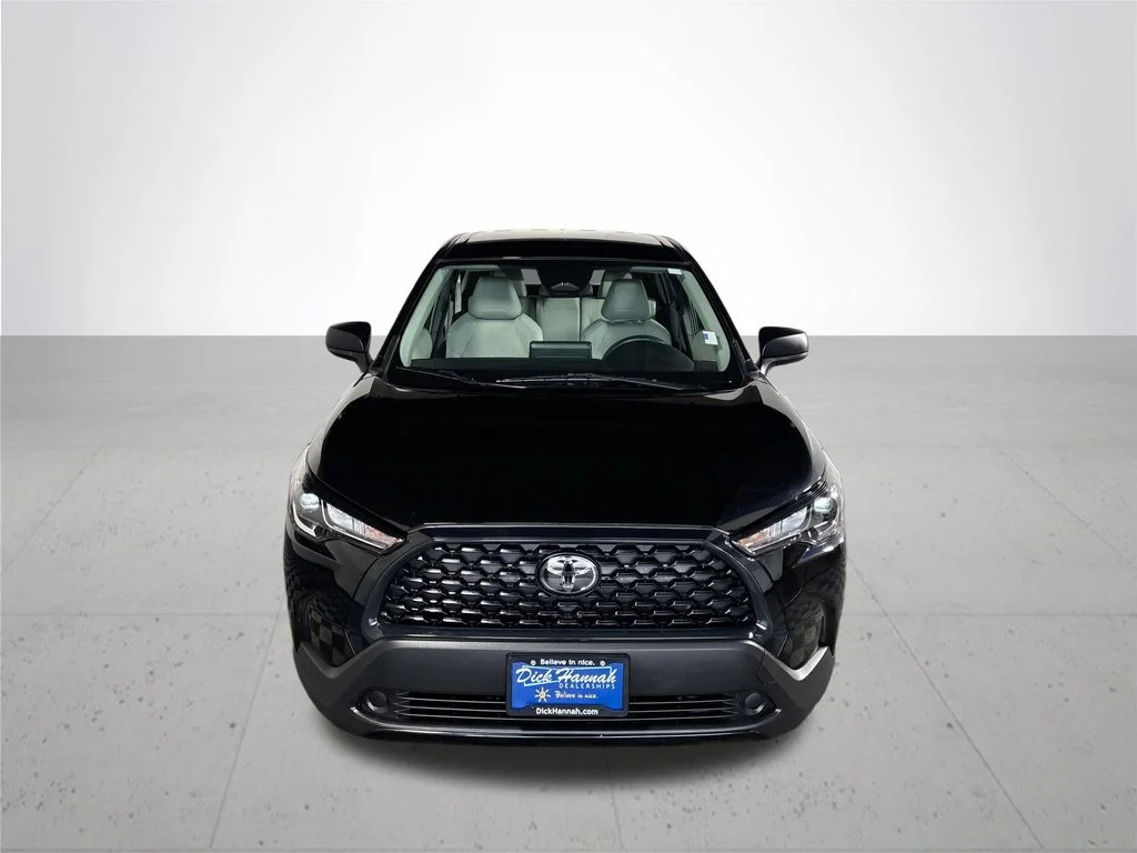 Used 2025 Black Toyota L image 3