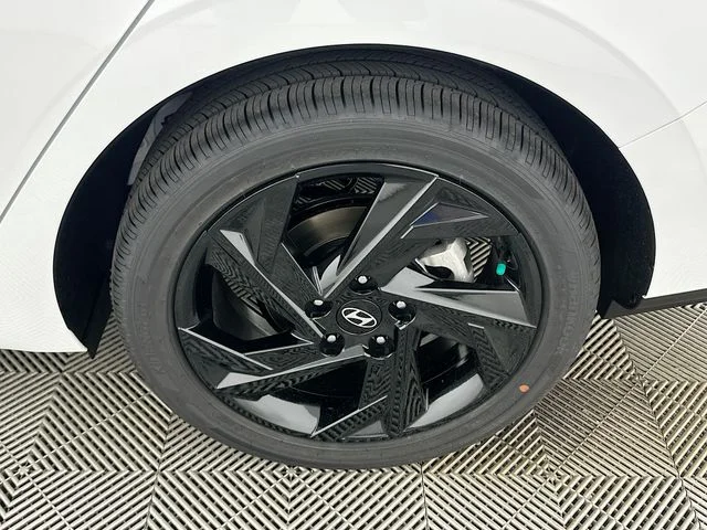 New 2026 Hyundai ELANTRA SEL Sport