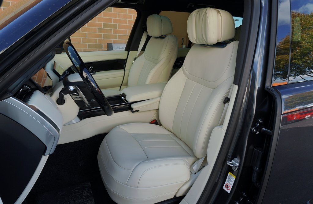 2025 LAND ROVER RANGE ROVER - Image 13