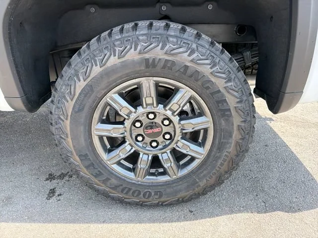 New 2026 Summit White GMC AT4X image 27