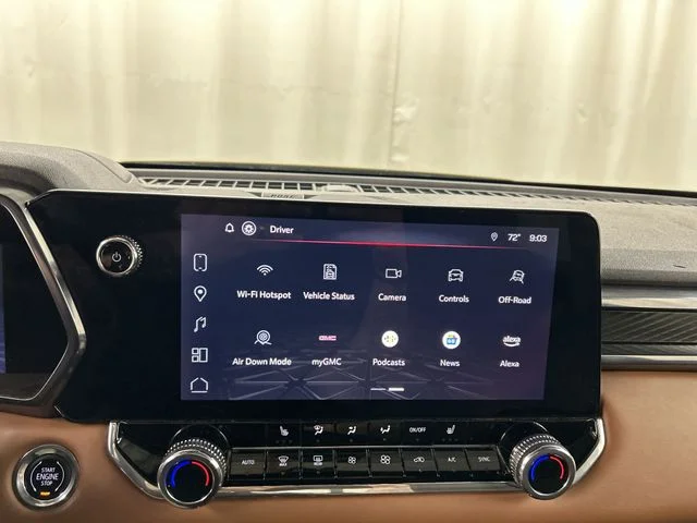 Used 2023  GMC AT4 image 16