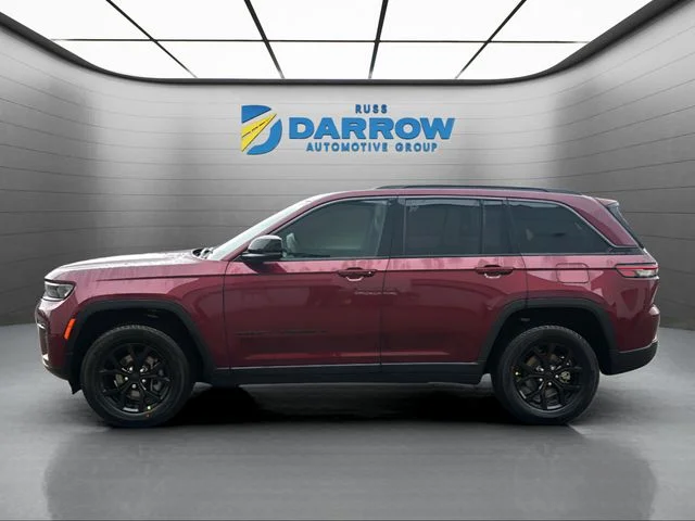 New 2026 Velvet Red Pearl-Coat Exterior Paint Jeep Altitude image 2