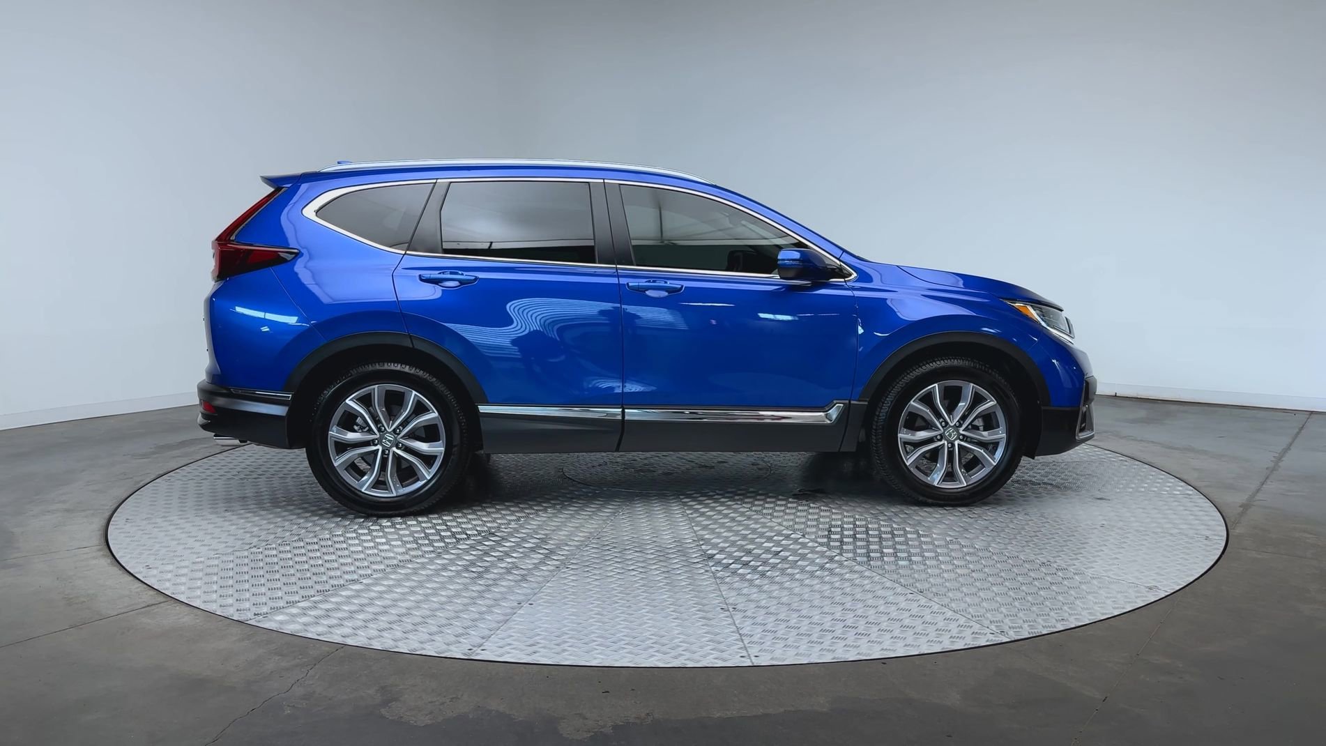 Used 2022 Aegean Blue Metallic Honda Touring image 9