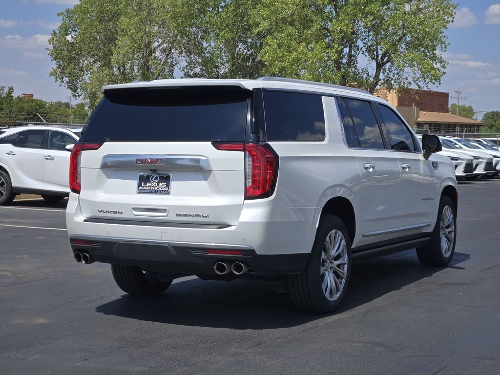 Used 2024 White GMC Denali image 7
