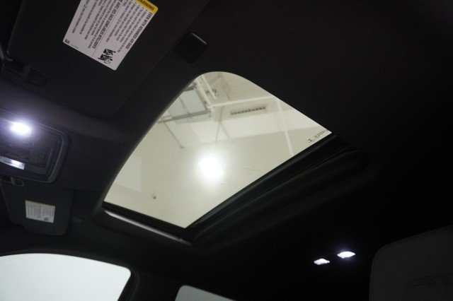 Used 2021 BLACK GMC AT4 image 23