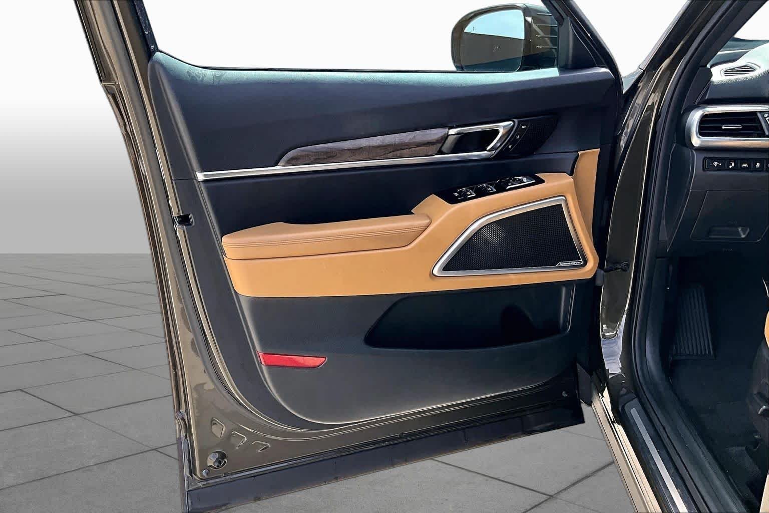 Used 2020 Dark Moss Kia SX image 20
