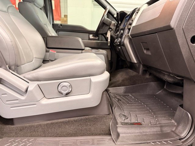 Used 2014  Ford XL image 26