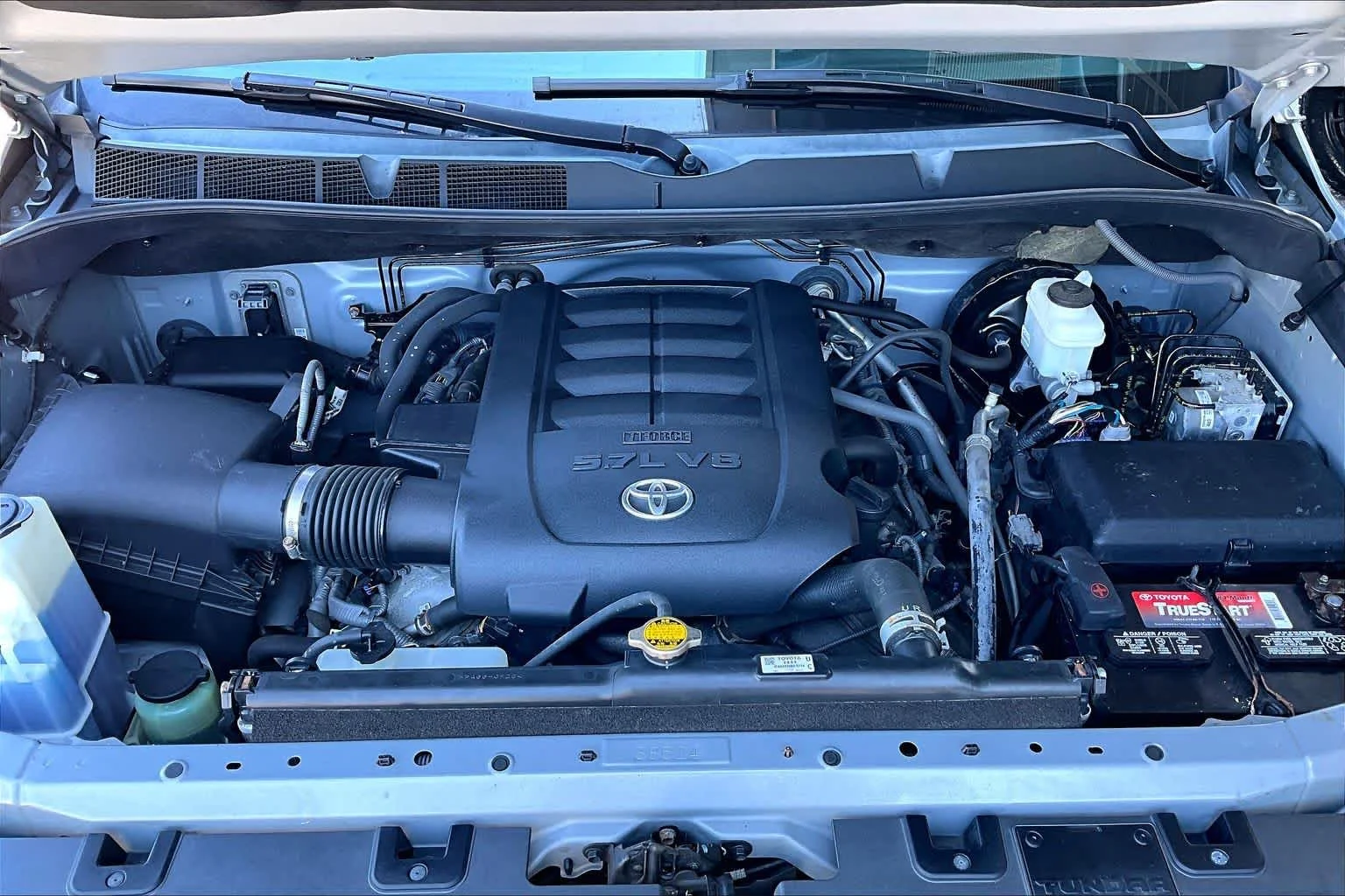 Used 2018 Cement Toyota SR5 image 31