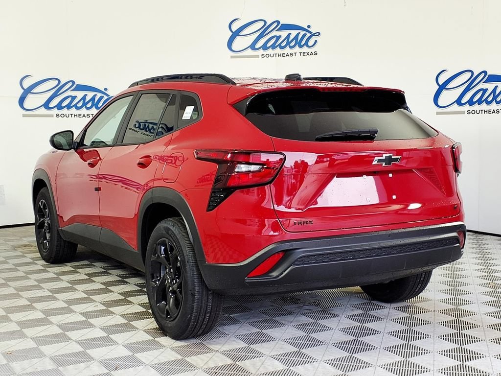 2026 Chevrolet Trax LT - Photo 2