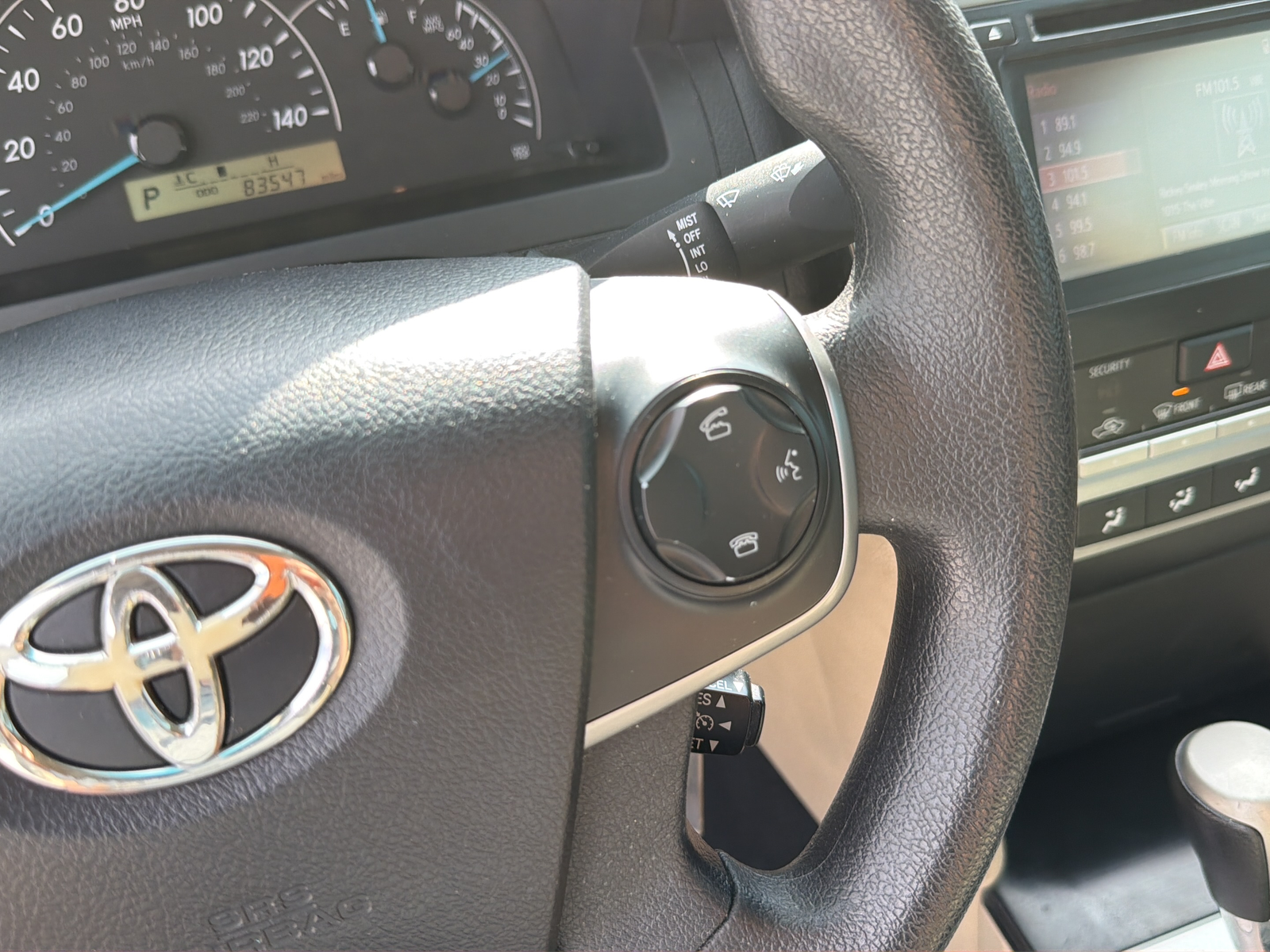 Used 2014 Creme Brulee Toyota L image 18
