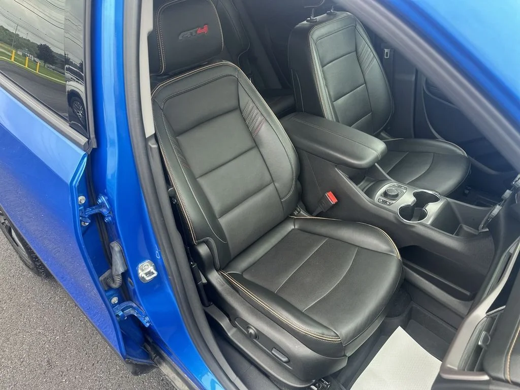 Used 2024 Blue GMC AT4 image 32
