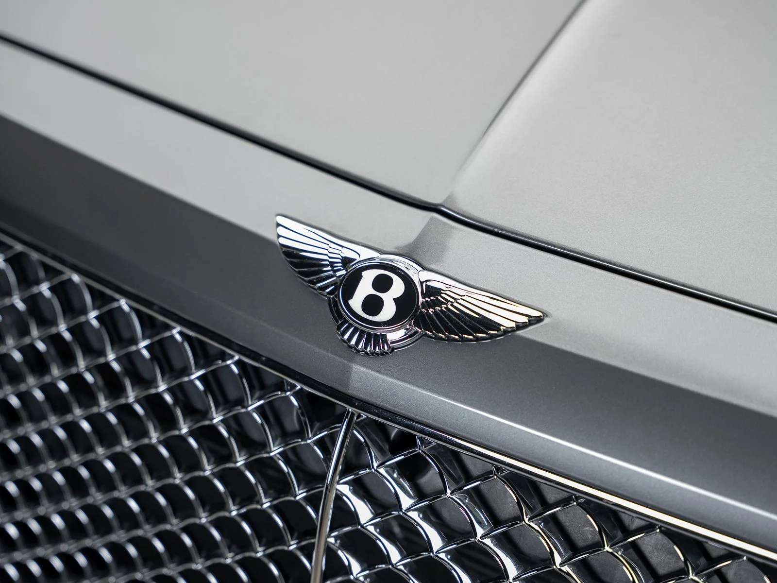 Used 2018 Gray Bentley W12 image 5