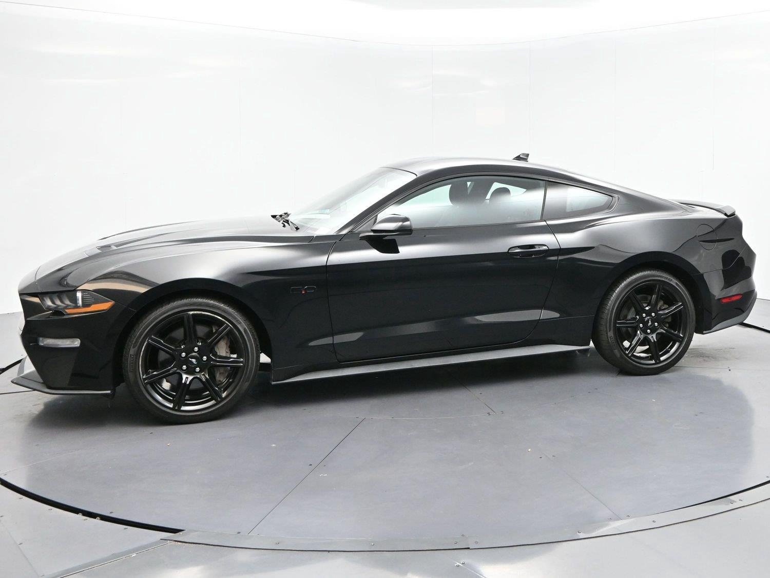Used 2020 Shadow Black Ford GT image 4