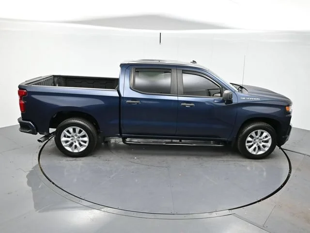 Used 2020 NORTHSKY BLUE METALLIC Chevrolet Custom image 34