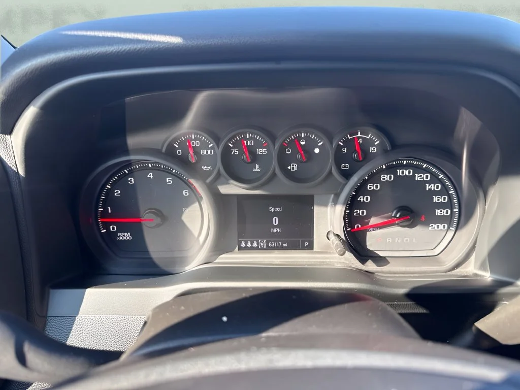 Used 2024 White Chevrolet Custom image 18