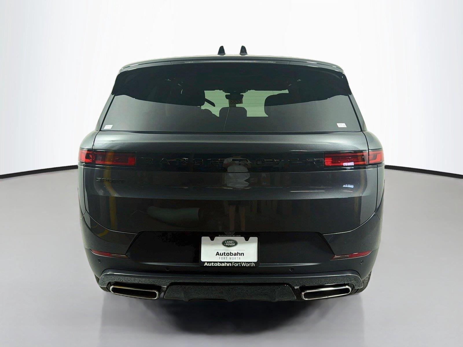 New 2026 Carpathian Grey Land Rover SE image 6