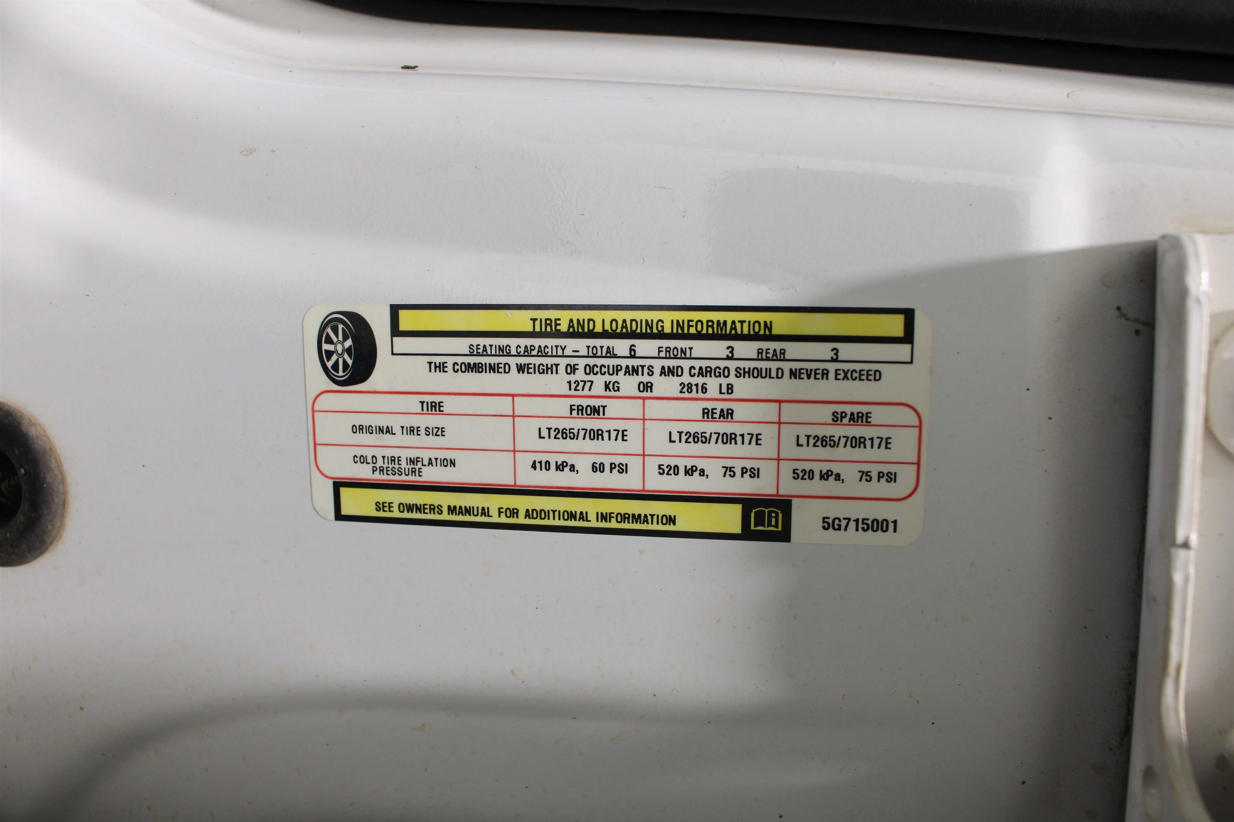 Used 2005 Bright White Dodge SLT image 32