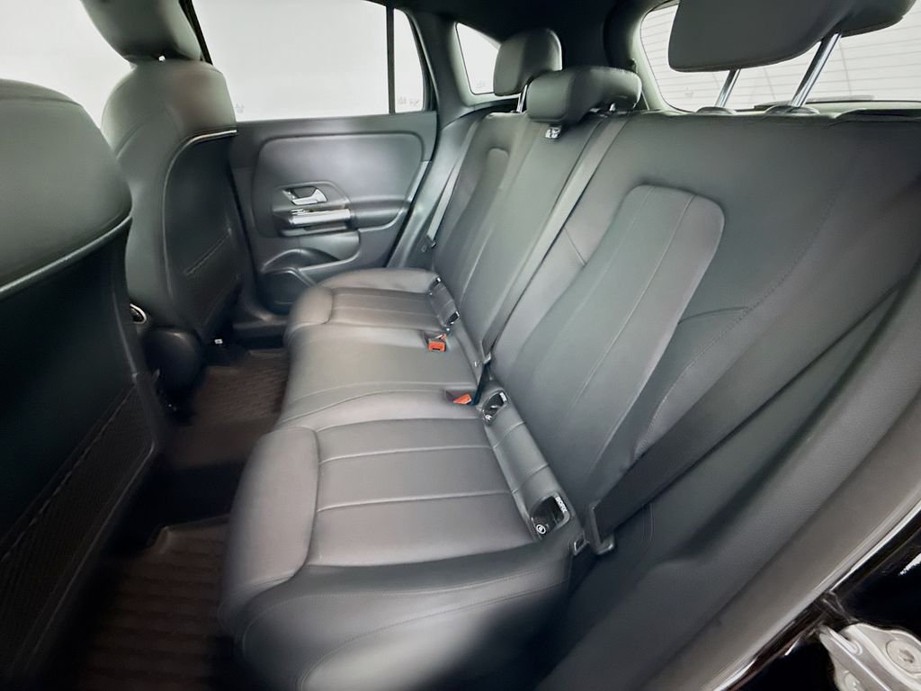 Used 2022 Black Mercedes-Benz GLA 250 image 25
