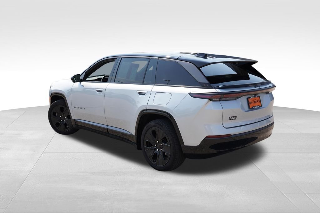 Used 2025 Silver Jeep Launch Edition image 7