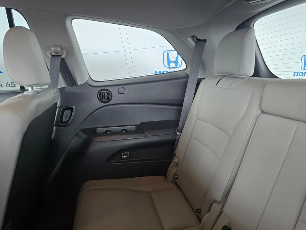 Used 2016 Silver Honda EX-L image 36