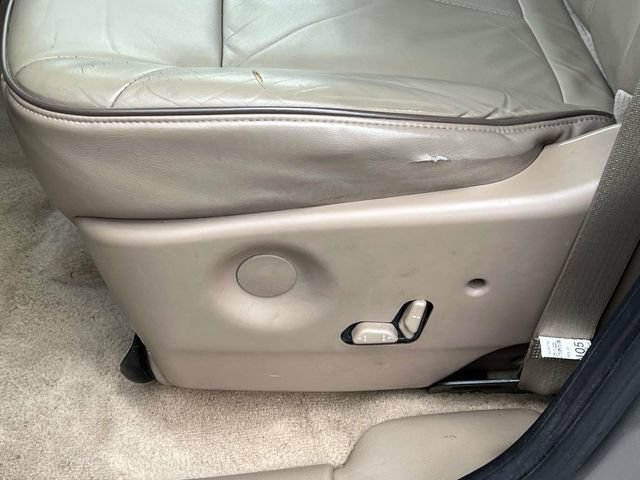 Used 2006 Sandstone Metallic Buick CXL image 22