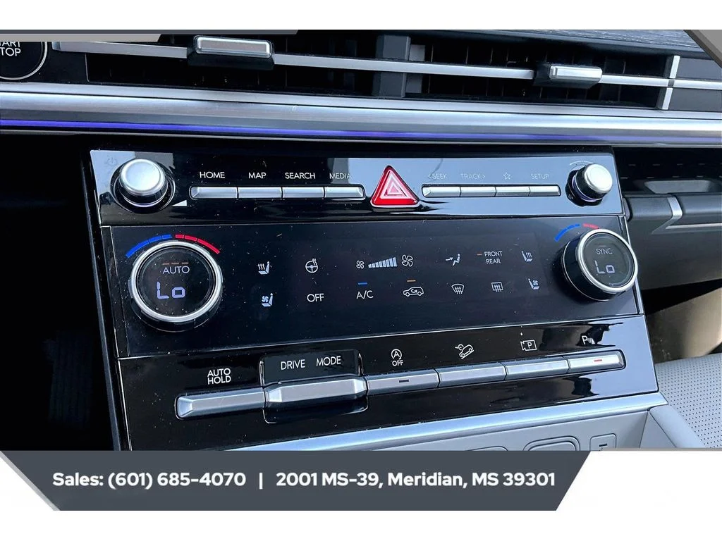 Used 2025 Serenity White Hyundai Calligraphy image 23