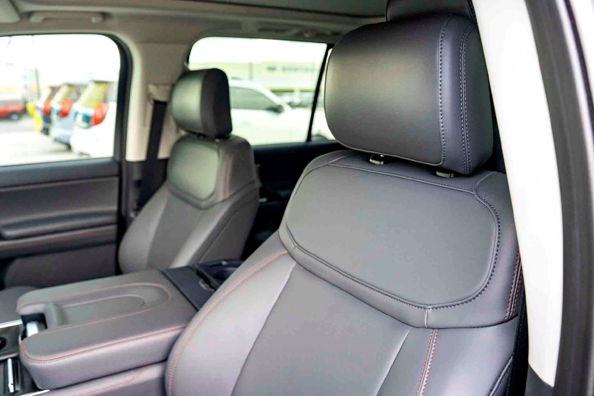 2025 Ford Expedition Active - Photo 9