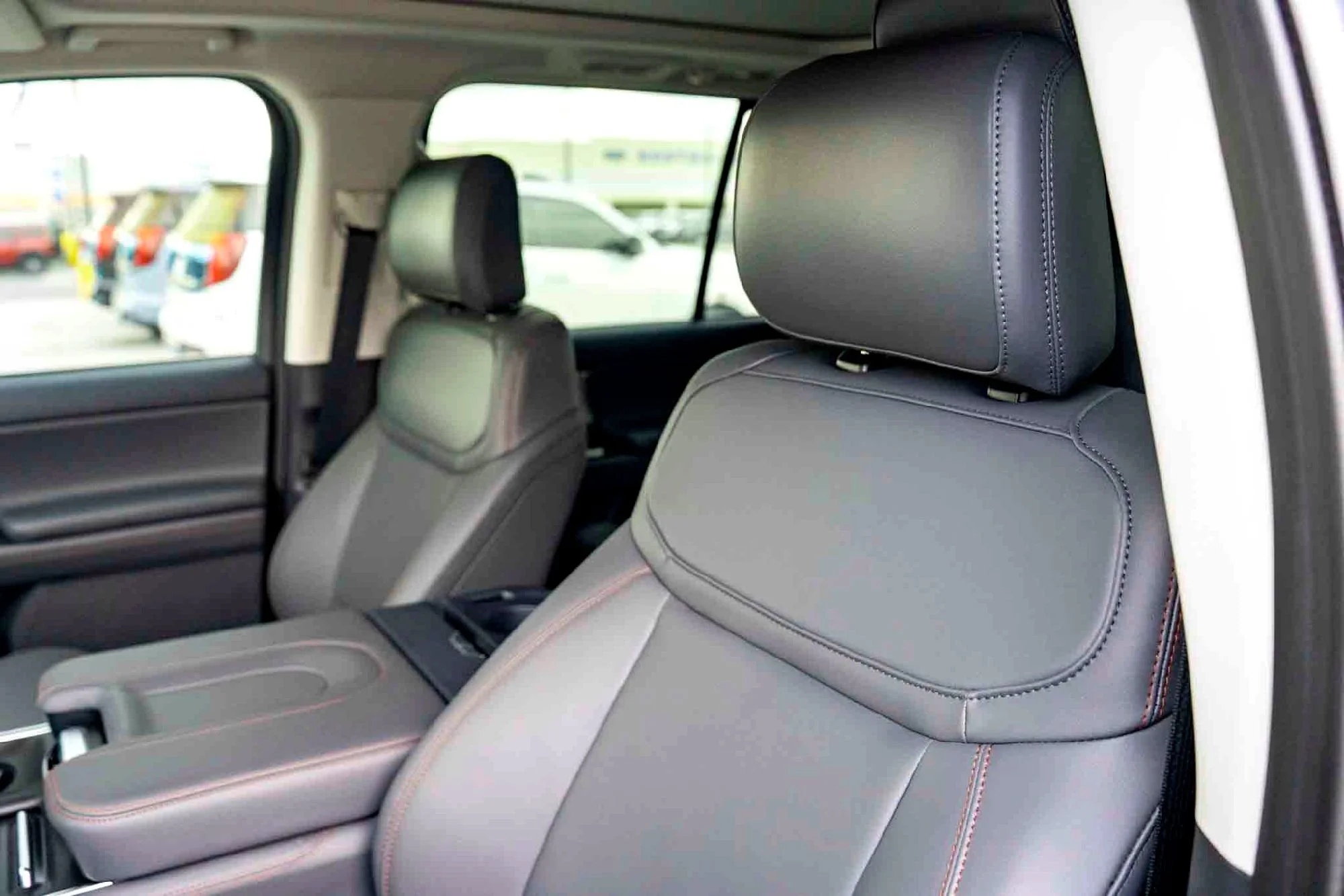 2025 Ford Expedition Active - Photo 9