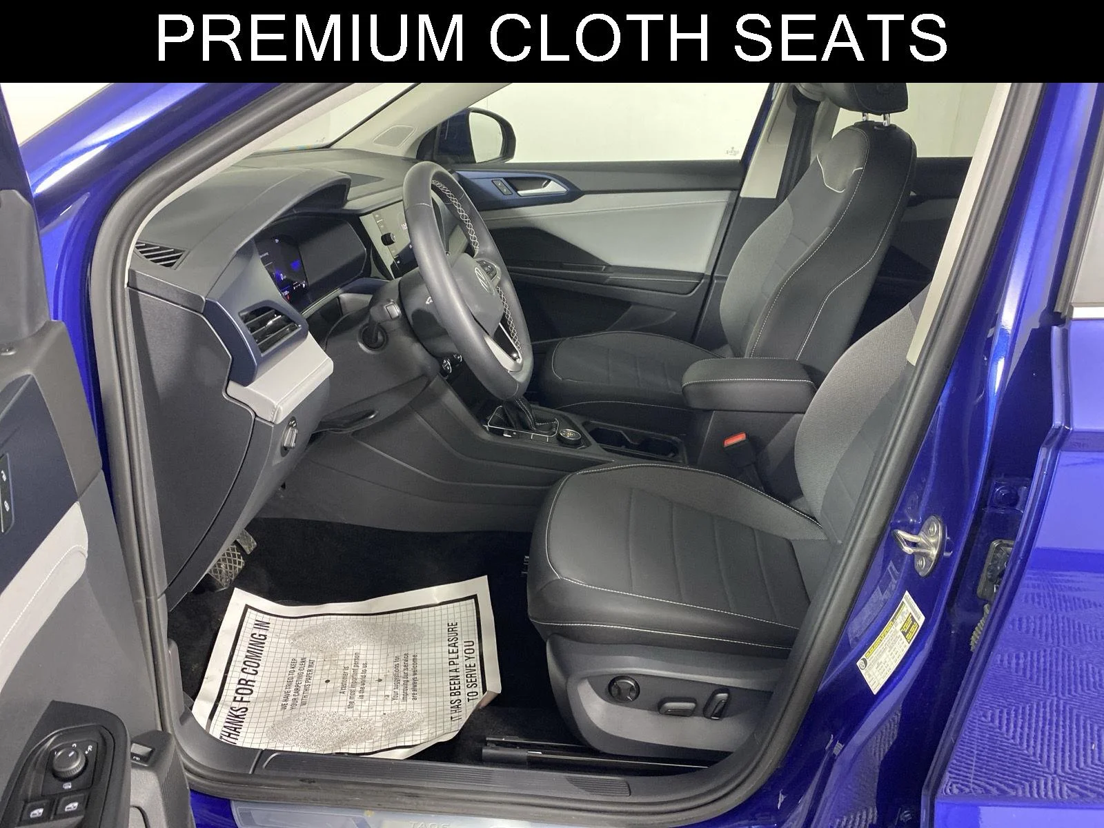Used 2024 Dusk Blue Metallic Volkswagen SE image 9