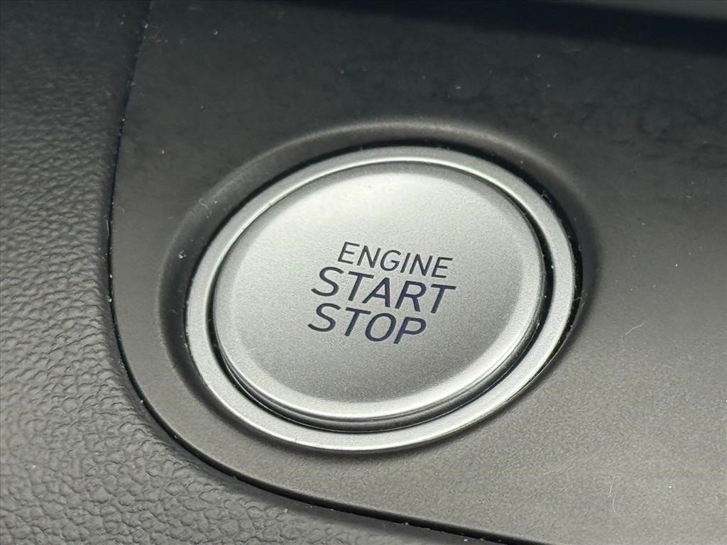 Used 2023 Ultimate Red Hyundai SEL image 25