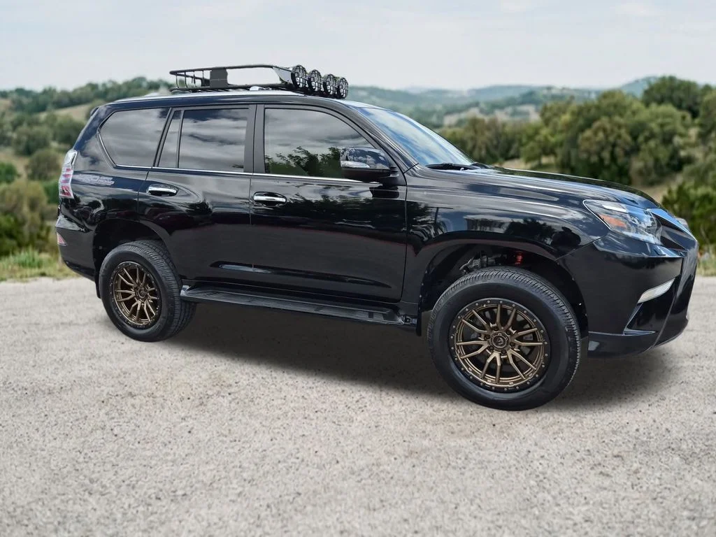 Used 2020 Black Lexus 460 image 12