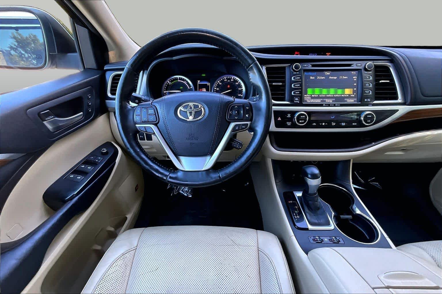 Used 2017 Blizzard Pearl Toyota Hybrid Limited Platinum image 7