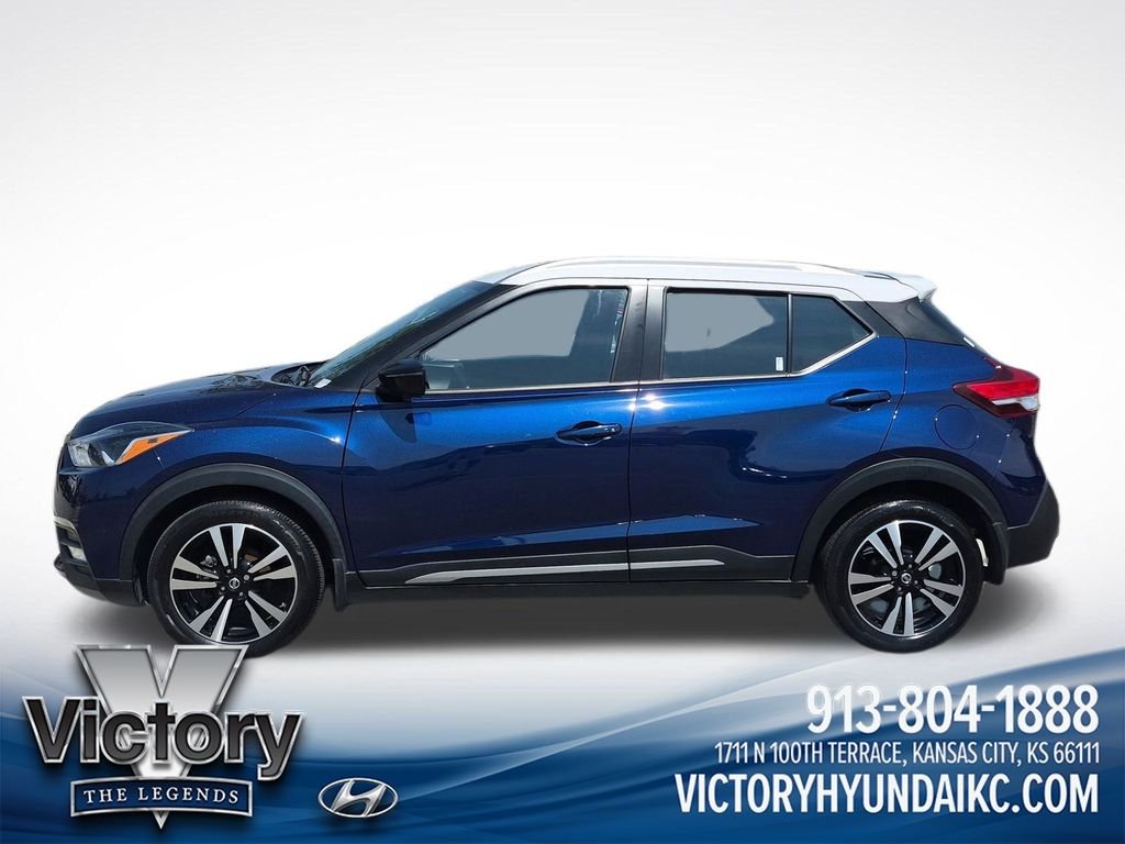 Used 2019 Blue Nissan SR image 2