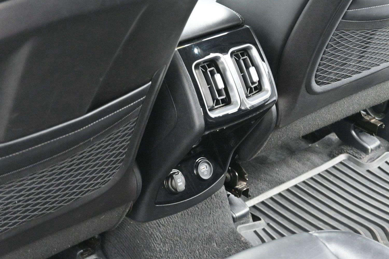 Used 2021 Glacial White Pearl Kia SX image 33