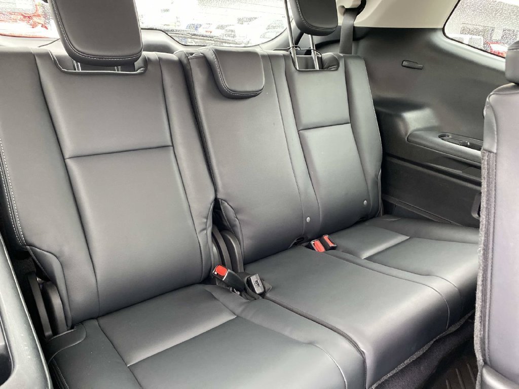 Certified Used 2023 Silver Subaru Limited image 24