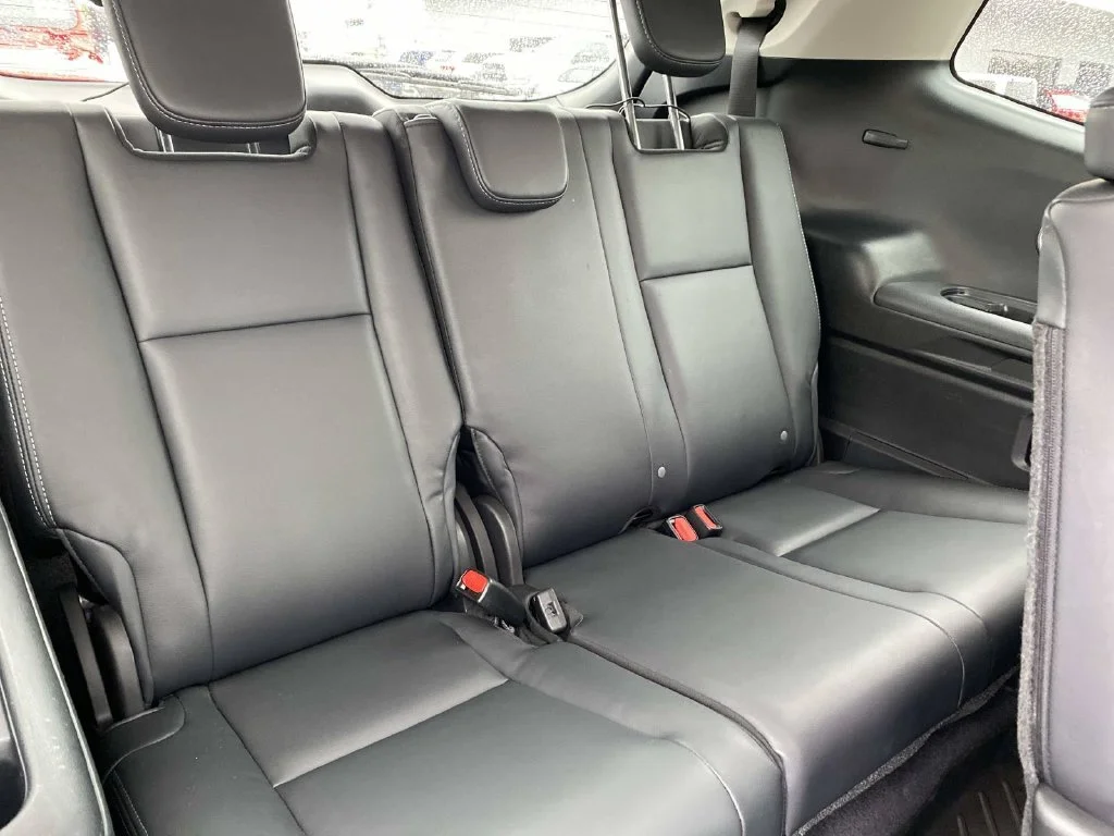 Used 2023 Silver Subaru Limited image 24