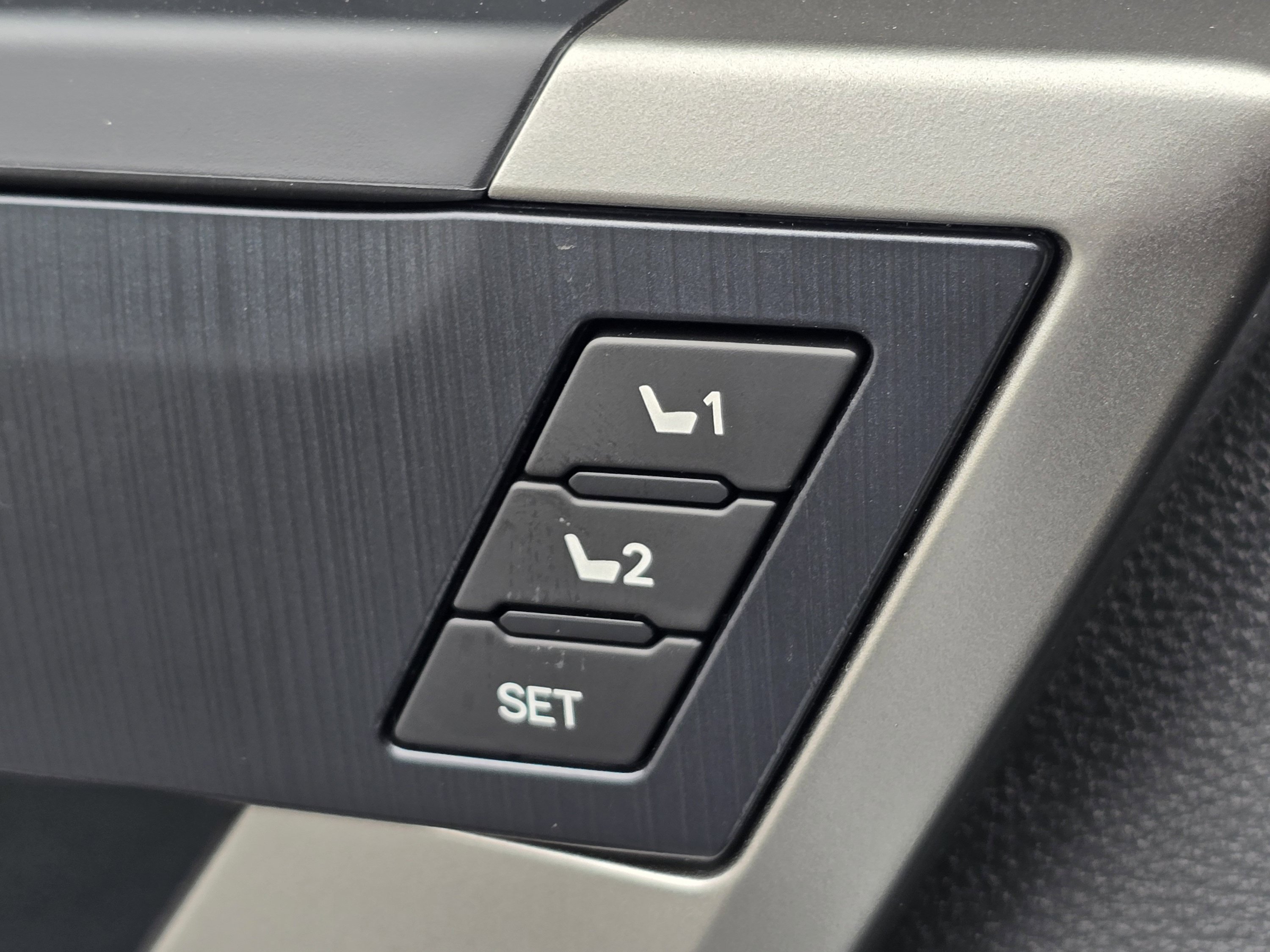 2026 Toyota Tundra Platinum - Photo 18