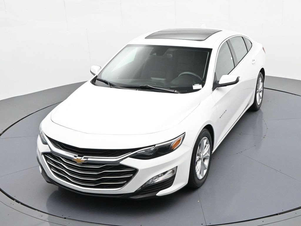 Used 2024 Summit White Chevrolet LT 1LT image 16