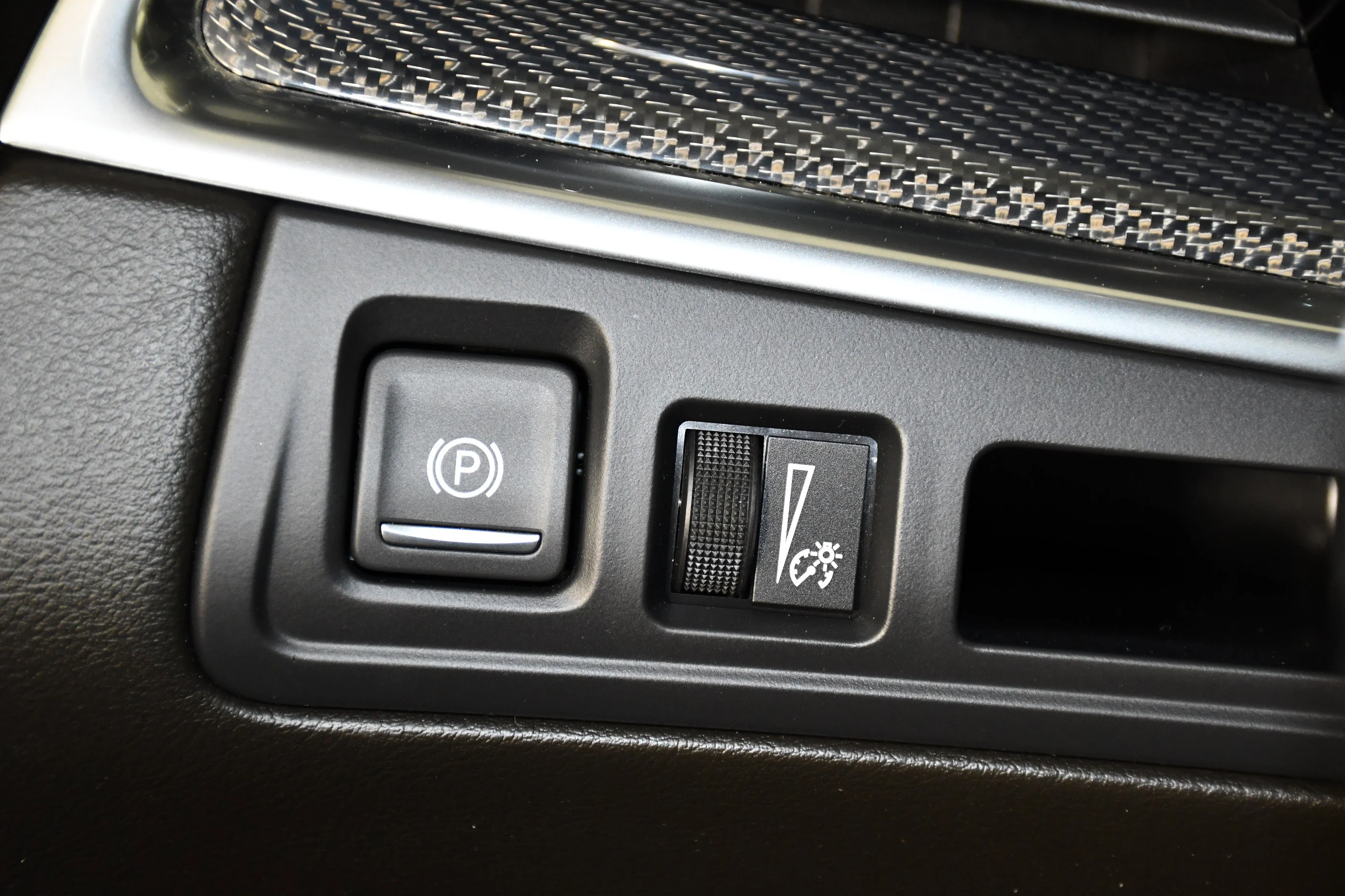 Used 2023 Latte Ea Cadillac AWD Sport image 38