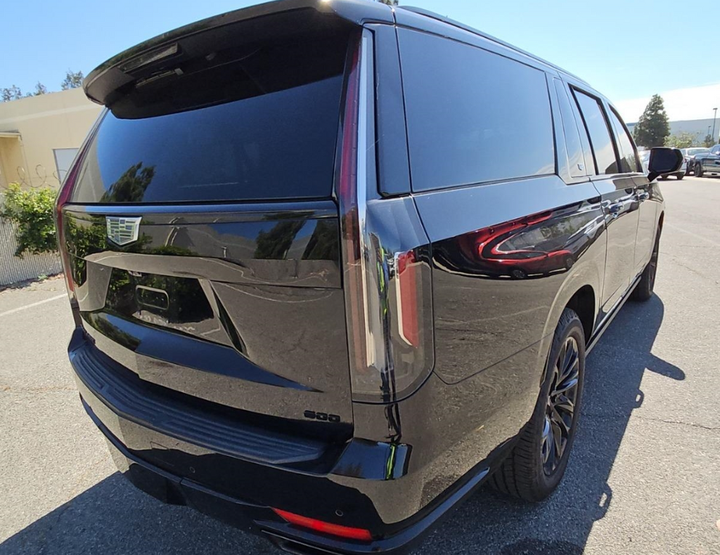 Used 2023 Black Cadillac Sport Platinum image 5