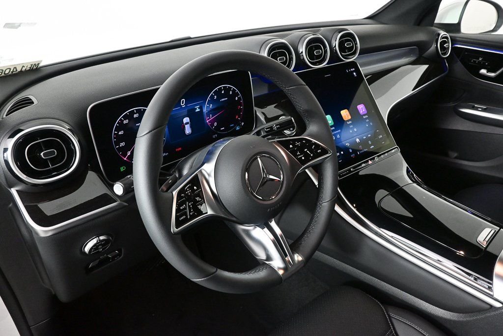 2025 Mercedes-Benz GLC Base - Photo 6