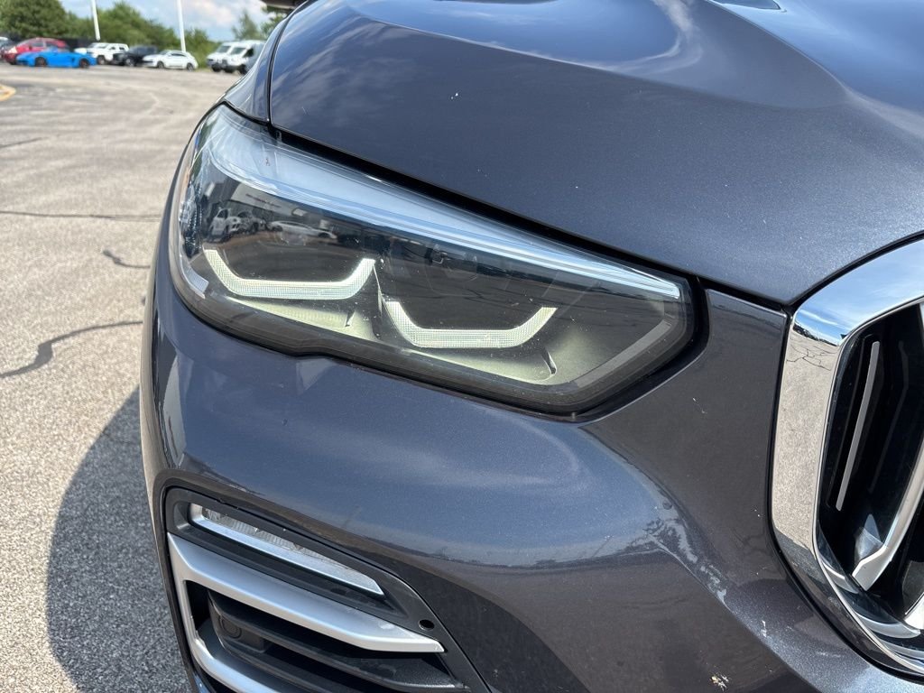 Used 2019 Gray BMW xDrive40i image 25