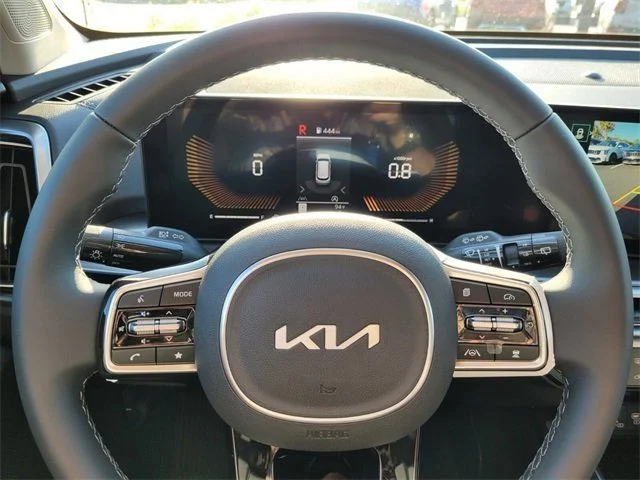 2025 Kia Sorento S - Photo 18