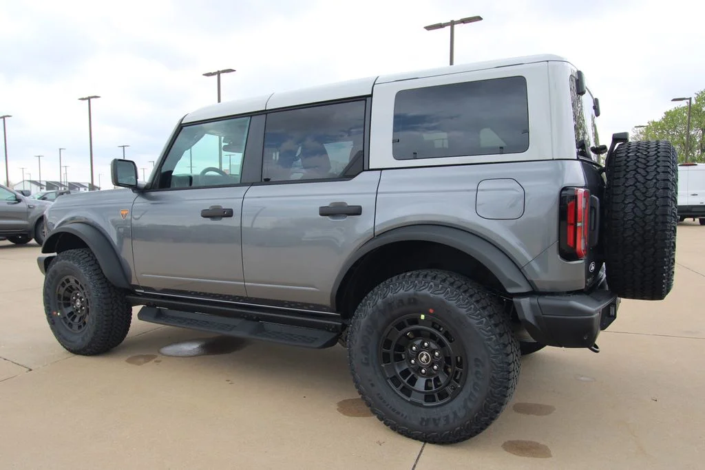 New 2026 Carbonized Gray Metallic Ford Badlands® image 54