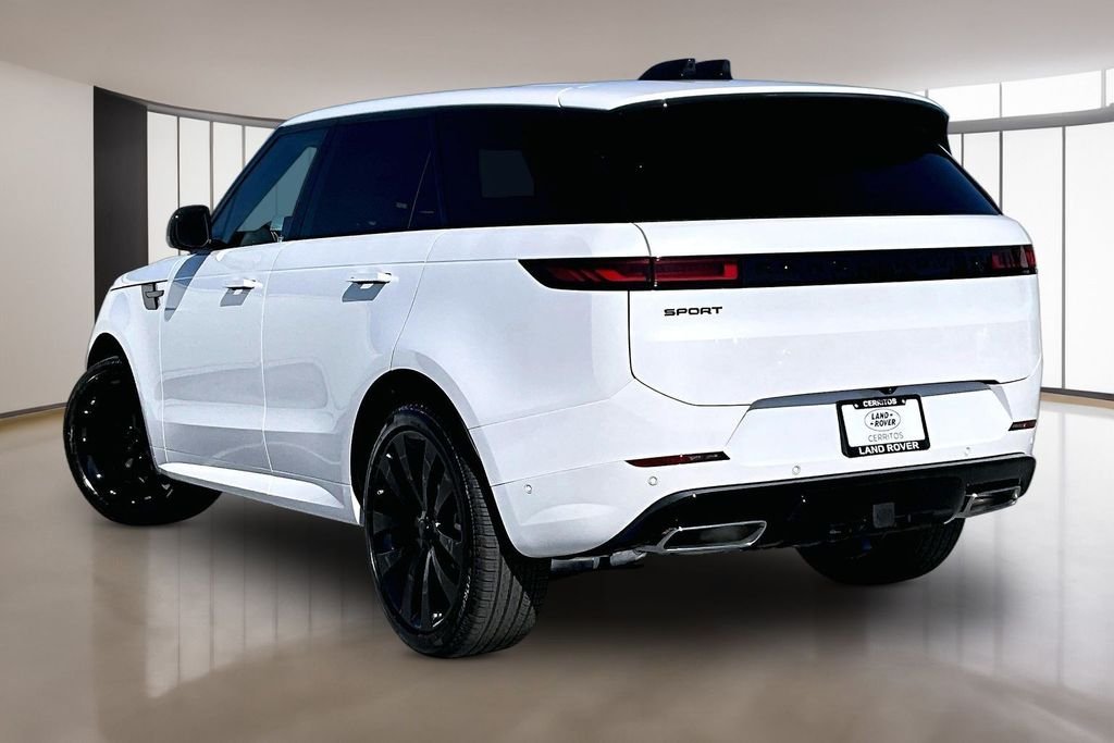 New 2026 OSTUNI PEARL WH Land Rover Dynamic SE image 3