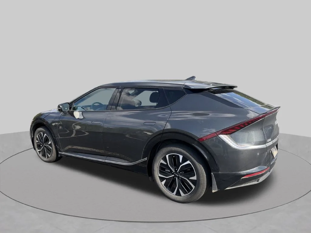 2023 Kia EV6 WIND SUV Slide 11