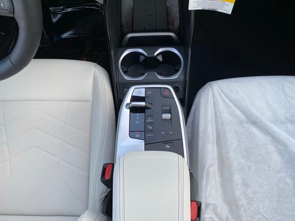 New 2026 Mineral White Metallic BMW xDrive28i image 11