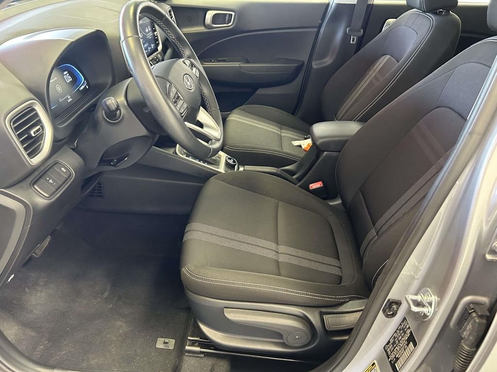 Used 2025 Silver Hyundai SEL image 15