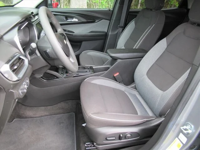 Used 2023 Gray Chevrolet LT image 17